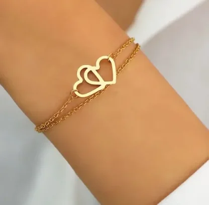 bracelet pour femme avec coeurs entrelaces