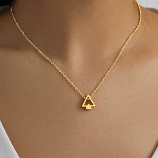 collier pour femme avec pendentif petit triangle
