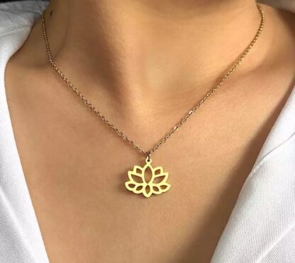 collier pour femme en acier inoxydable avec pendentif fleur de lotus